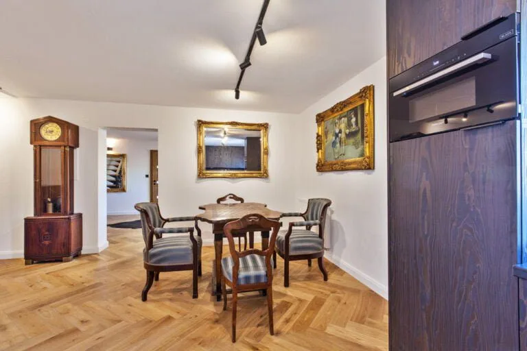 Apartment6-10
