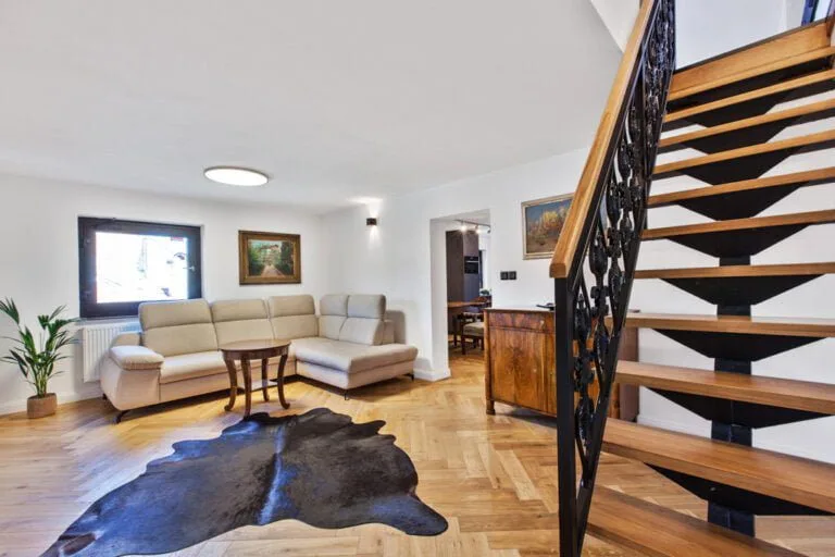 Apartment6-18